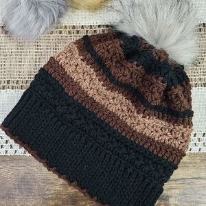 Cozy Knit Pom-Pom Beanie - Black and Brown
